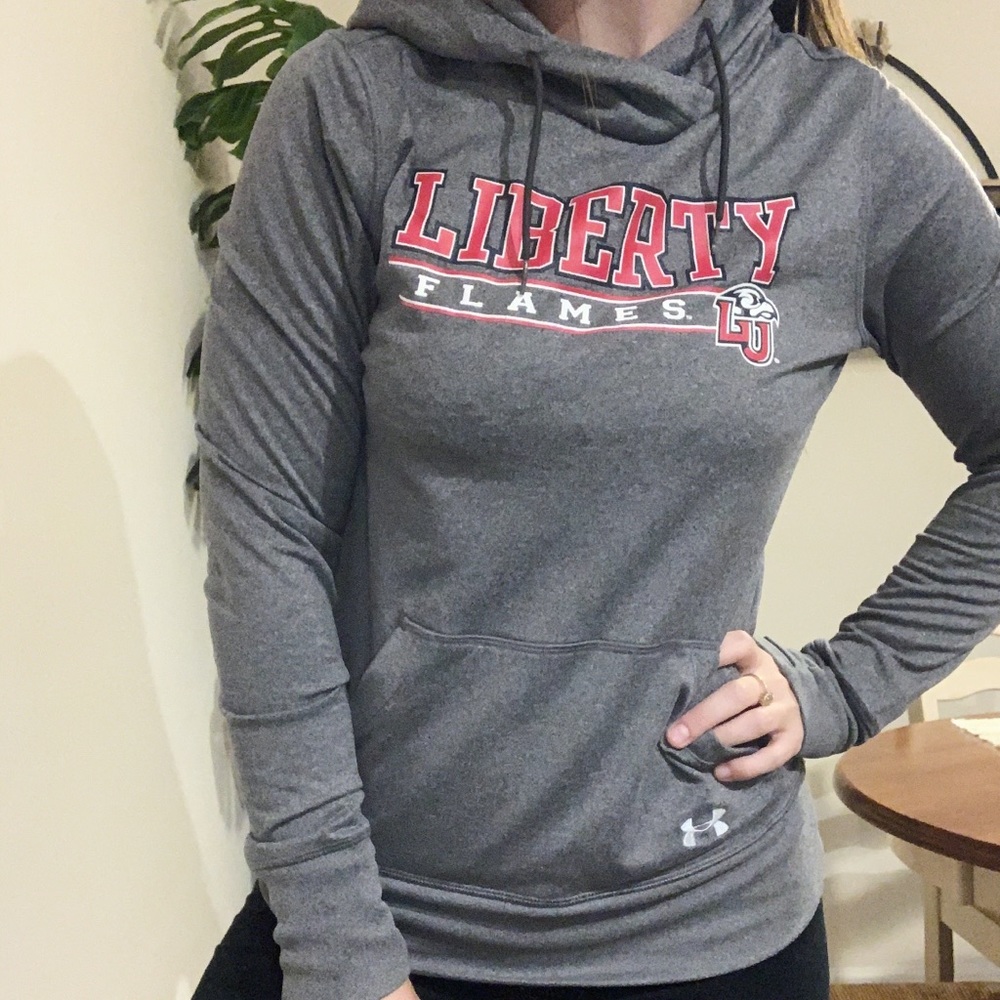 Under Armour Sweatshirt